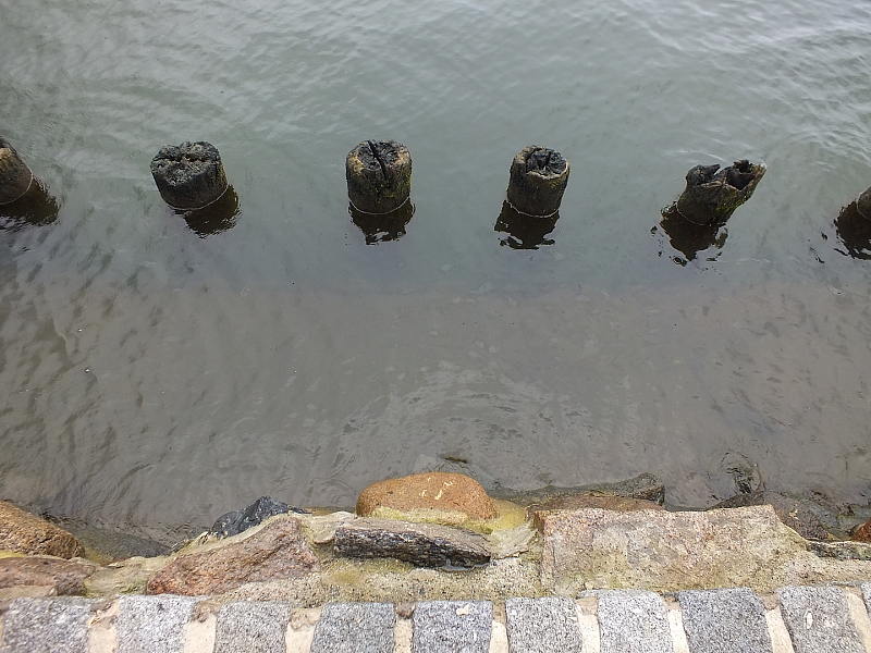 &copy; R.Thiel
29.09.2012 16:26:51
Stralsund
Ostsee 2012
Ostsee-Fotos