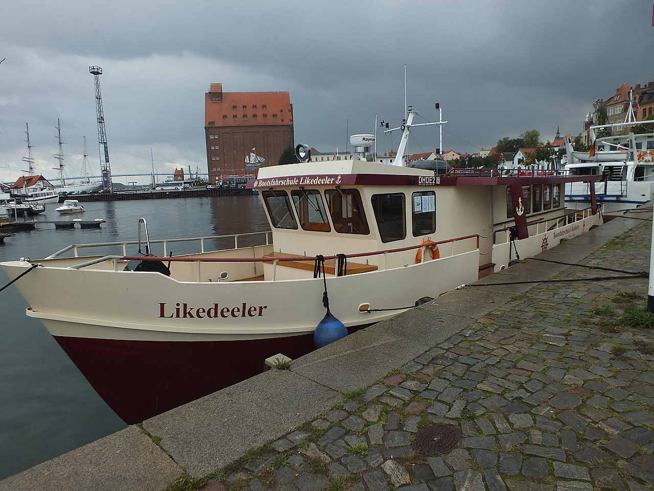 &copy; R.Thiel
29.09.2012 16:25:35
Stralsund
Ostsee 2012
Ostsee-Fotos