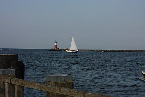 &copy; R.Thiel
22.08.2013 16:54:12
Rostock Warnemünde
Ostsee 2013
Ostsee-Fotos